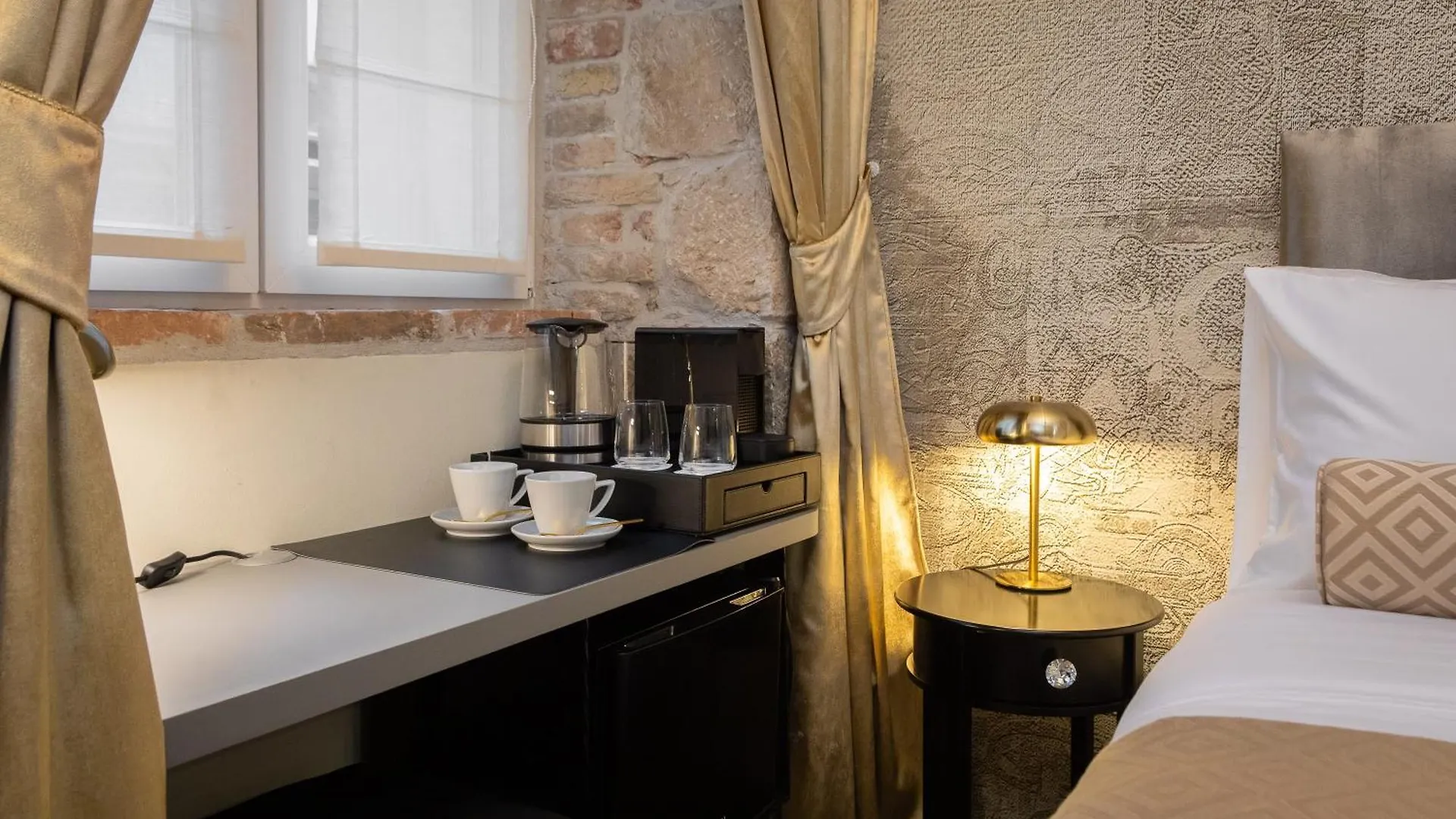 게스트하우스 Design Rooms Anima Mundi Citycentre Right Next To Diocletian'S Palace 스플리트