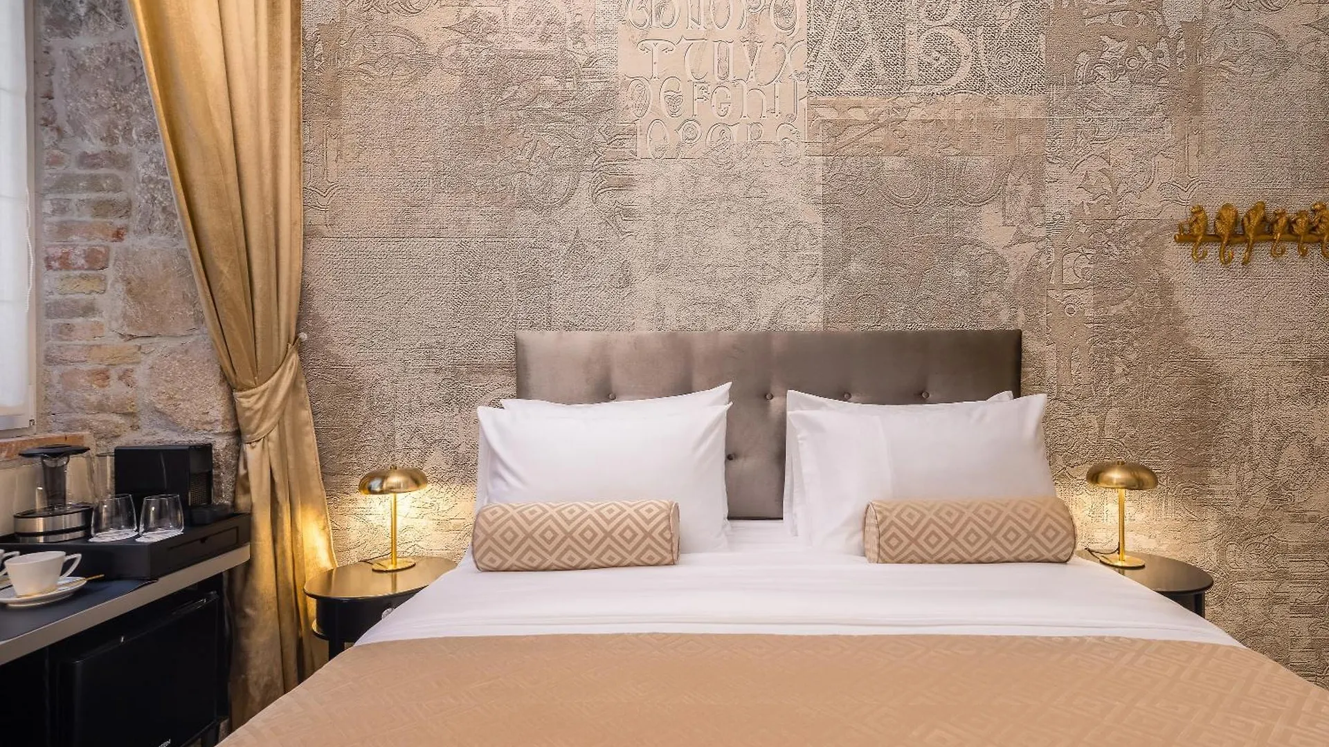 Design Rooms Anima Mundi Citycentre Right Next To Diocletian'S Palace 스플리트