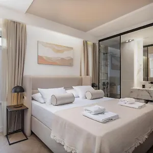  Pensión Luxury Le Prestige Few Minutes From Split's Iconic Waterfront