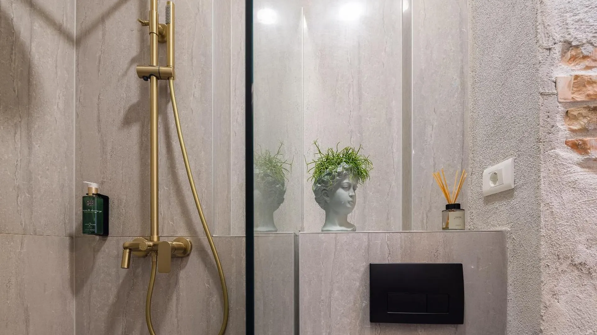 Design Rooms Anima Mundi Citycentre Right Next To Diocletian'S Palace Split