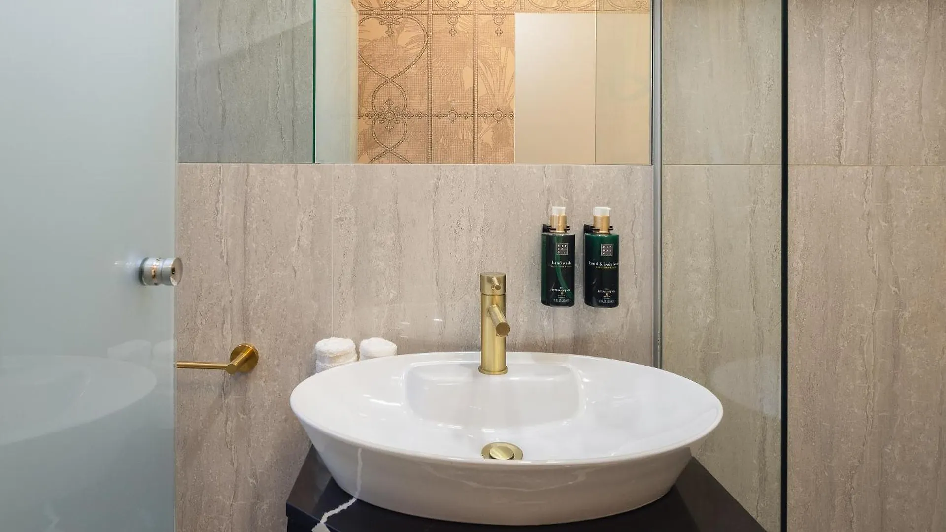 Guest house Design Rooms Anima Mundi Citycentre Right Next To Diocletian'S Palace Split Croatia
