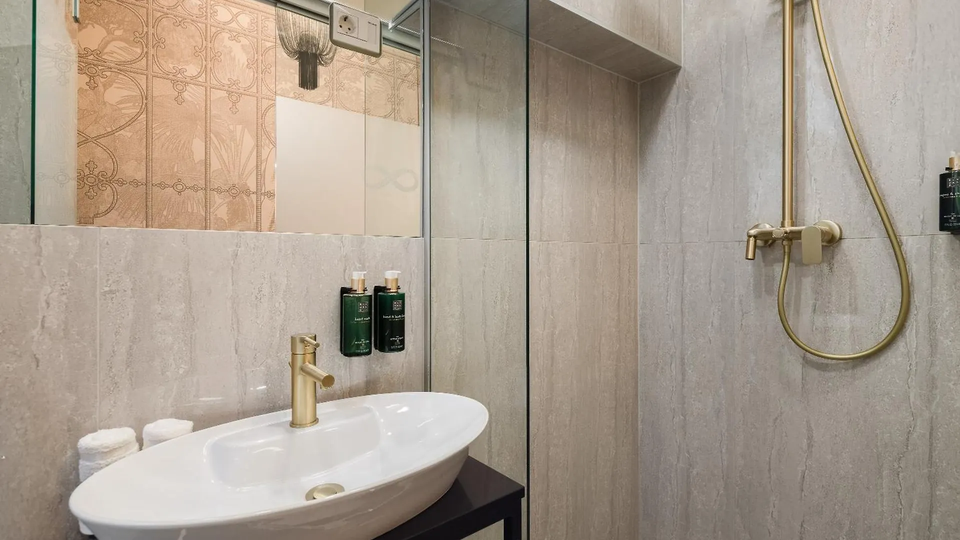 Design Rooms Anima Mundi Citycentre Right Next To Diocletian'S Palace Split Croatia
