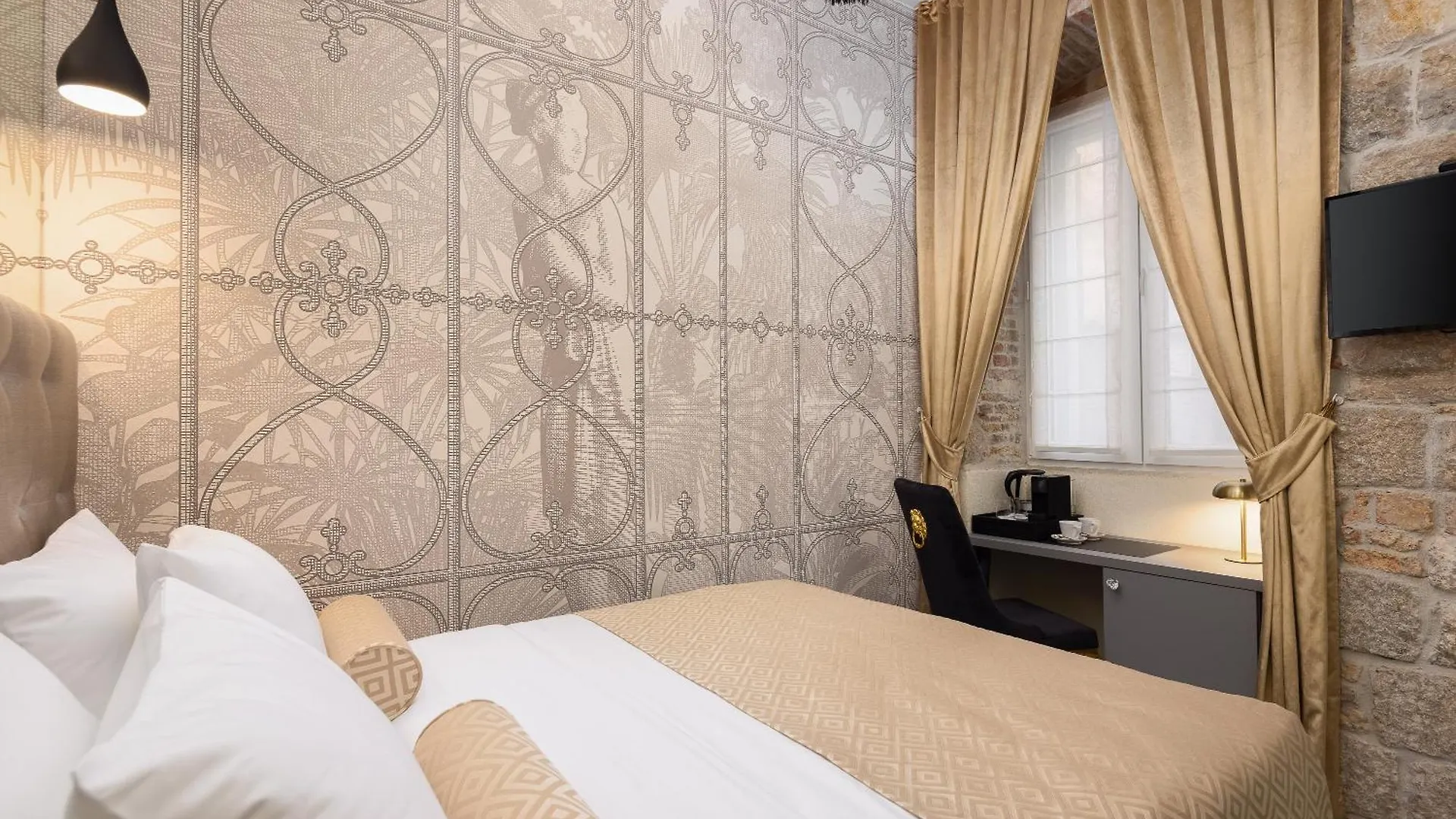 Design Rooms Anima Mundi Citycentre Right Next To Diocletian'S Palace Split Guest house