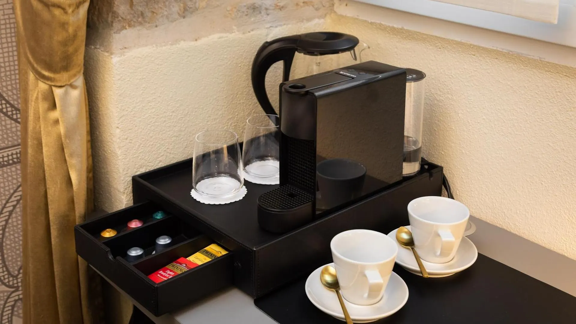 Guest house Design Rooms Anima Mundi Citycentre Right Next To Diocletian'S Palace Split